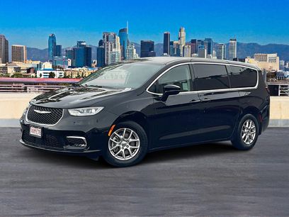 Used 2024 Chrysler Pacifica Touring-L