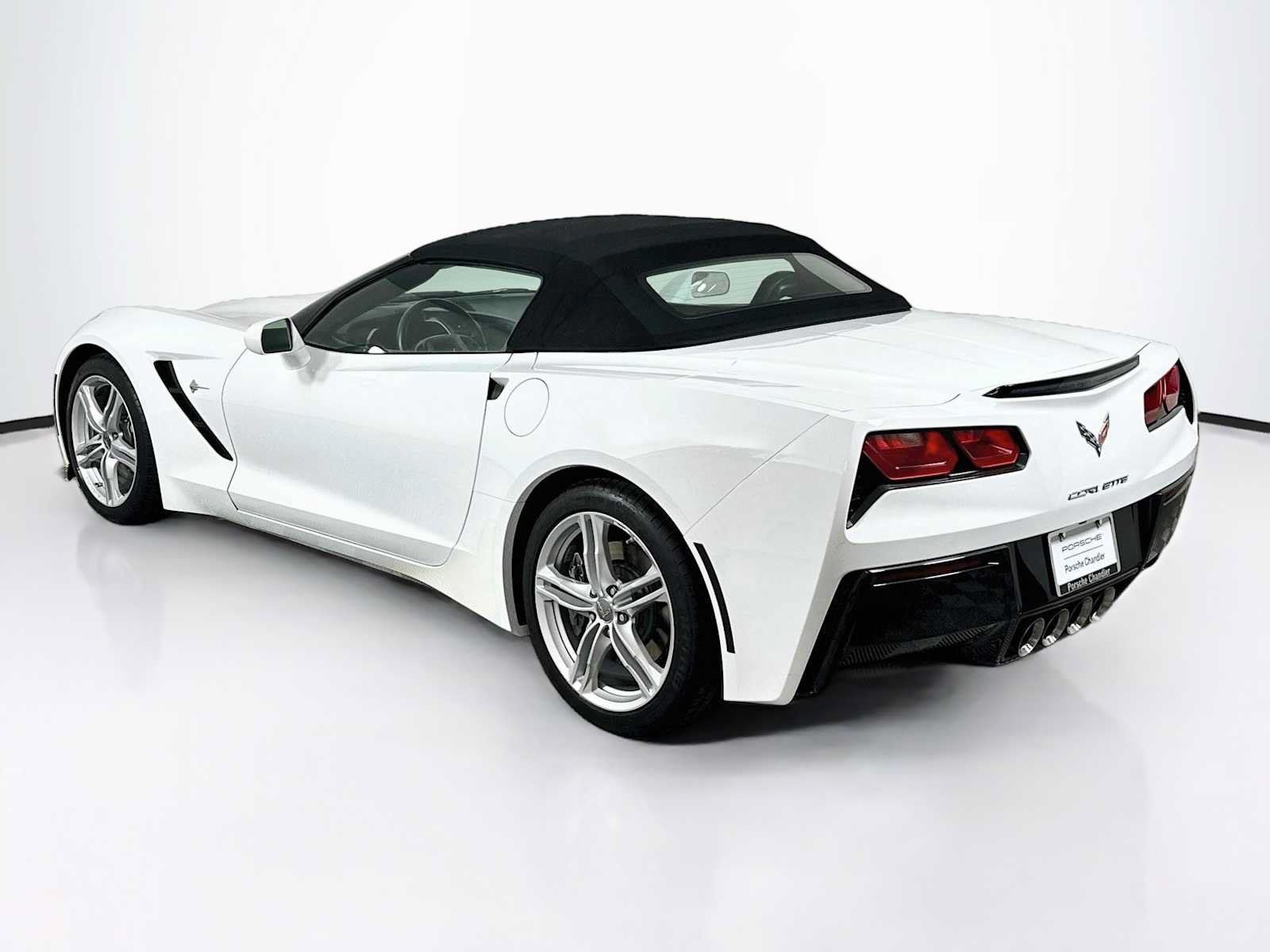 Used 2016 Chevrolet Corvette Stingray Convertible w/ 2LT Preferred Equipment Group RWD image 3