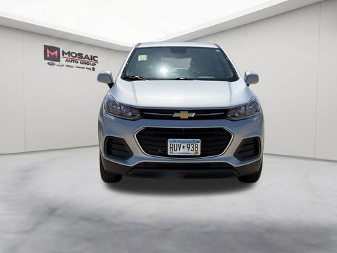 Used 2018 Chevrolet Trax LS AWD/4WD image 3