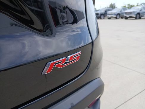Used 2024 Chevrolet Trax RS w/ Sunroof Package FWD image 11