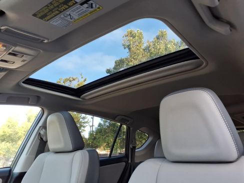 Used 2015 Toyota RAV4 Limited w/ Technology Package FWD image 15