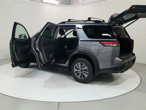 New 2025 Nissan Pathfinder SV image 30