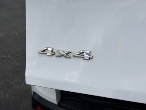 Used 2018 Jeep Cherokee Limited image 35