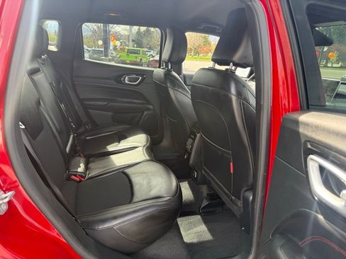 Used 2023 Jeep Compass Trailhawk AWD/4WD image 18