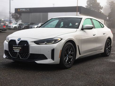 Used 2024 BMW i4 xDrive40i AWD/4WD image 4