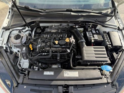 Used 2016 Volkswagen GTI SE w/ Lighting Package (SEL) FWD image 19