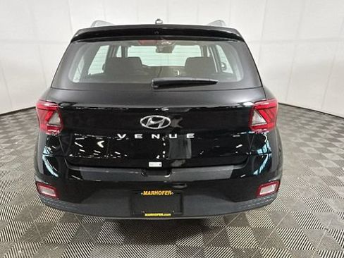 Used 2026 Hyundai Venue SEL FWD image 3
