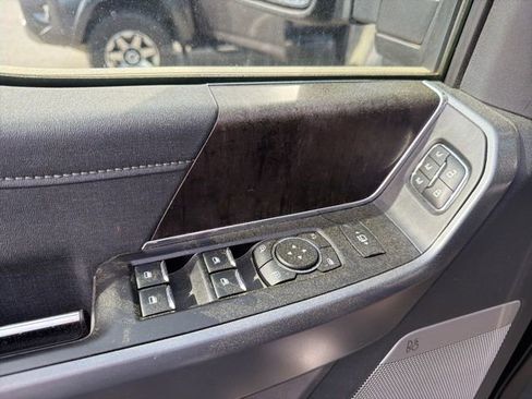 Used 2023 Ford F250 Lariat w/ Lariat Ultimate Package image 6