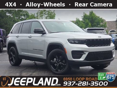 Used 2024 Jeep Grand Cherokee Altitude AWD/4WD image 1