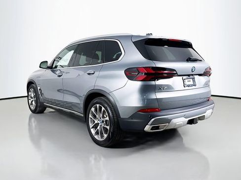 Used 2024 BMW X5 xDrive50e w/ Parking Assistance Package image 5