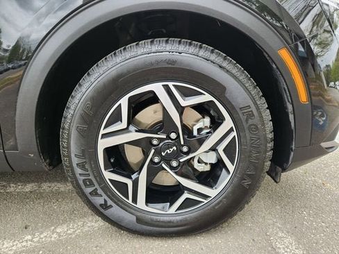 Used 2023 Kia Sportage LX image 19