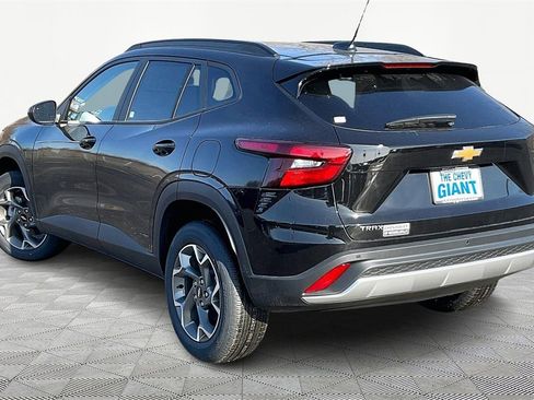 New 2026 Chevrolet Trax LT w/ Driver Confidence Package image 3