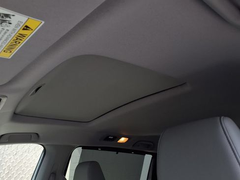 Used 2024 Honda Odyssey EX-L image 17