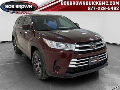 Used 2019 Toyota Highlander LE