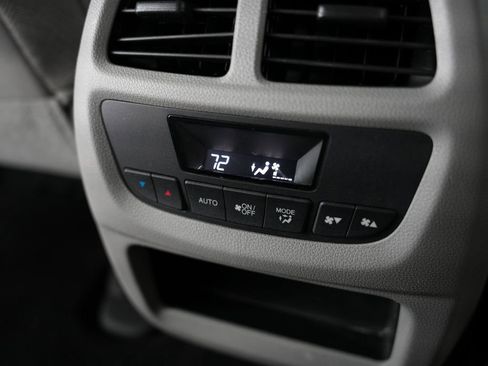 Used 2017 Honda Pilot EX image 45