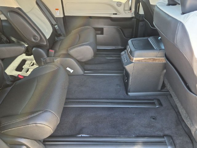 New 2026 Toyota Sienna Platinum AWD/4WD image 26