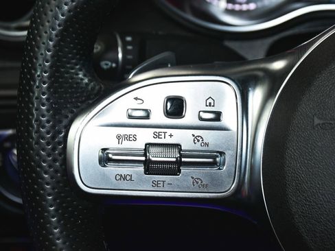 Used 2022 Mercedes-Benz GLC 300 4MATIC Coupe image 33