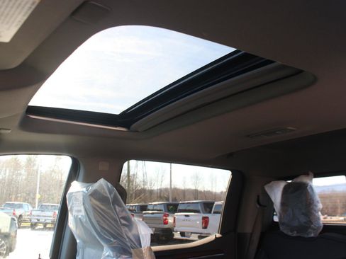 New 2026 GMC Sierra 1500 Denali w/ Technology Package image 17