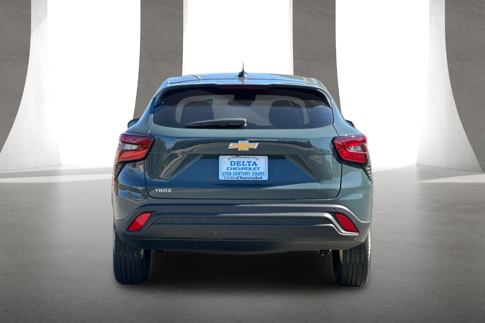 New 2026 Chevrolet Trax LS w/ Driver Confidence Package FWD image 5
