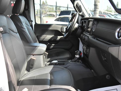 Used 2023 Jeep Wrangler Sahara w/ Cold Weather Group AWD/4WD image 50