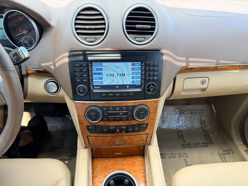 Used 2008 Mercedes-Benz GL 450 4MATIC image 17