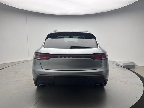 Certified 2026 Porsche Macan AWD/4WD image 4