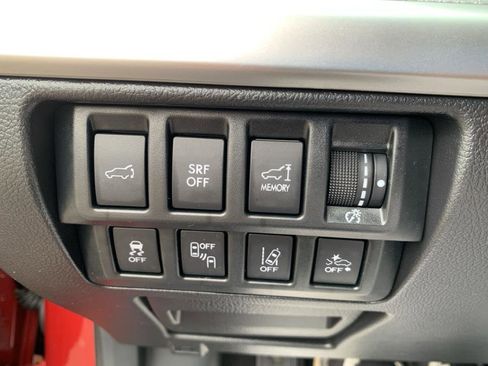 Used 2017 Subaru Outback 2.5i Premium image 18