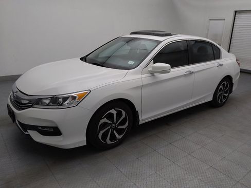 Used 2016 Honda Accord EX-L image 2