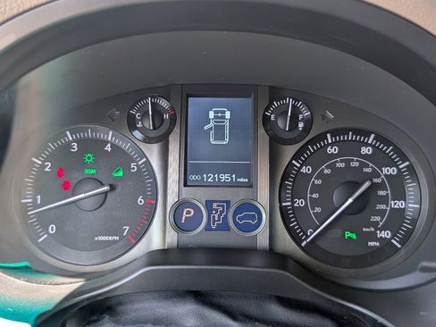 Used 2014 Lexus GX 460 w/ Premium Package AWD/4WD image 20