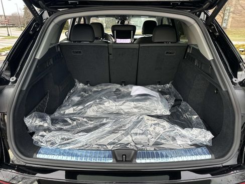 New 2025 Audi Q5 Premium image 9