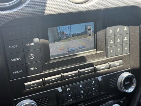 Used 2018 Ford Mustang GT RWD image 16