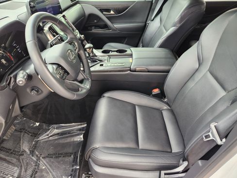 Used 2024 Lexus LX 600 4WD w/ Appearance Package image 14