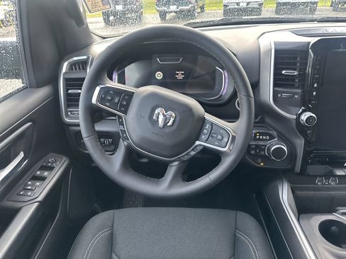 Used 2025 RAM 1500 Big Horn AWD/4WD image 24