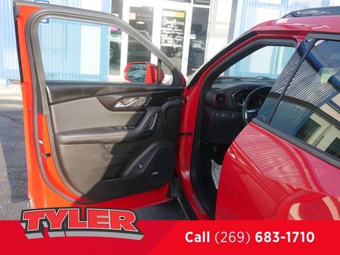 Used 2019 Chevrolet Blazer RS AWD/4WD image 19