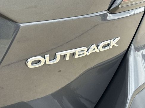 Used 2025 Subaru Outback Premium AWD/4WD image 14