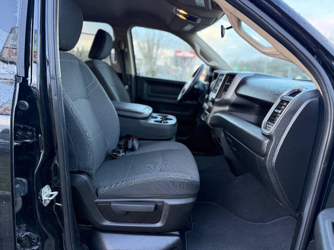 Used 2020 RAM 3500 Tradesman AWD/4WD image 21