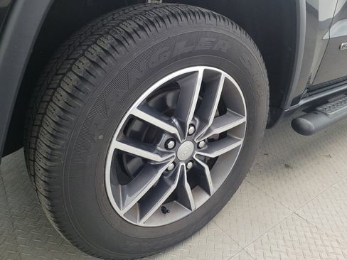 Used 2017 Jeep Grand Cherokee Limited AWD/4WD image 31