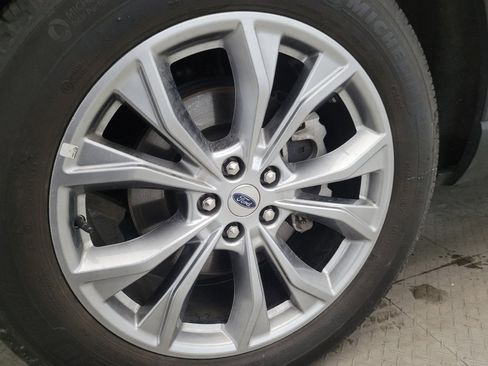 Used 2022 Ford Explorer XLT w/ Equipment Group 202A image 31