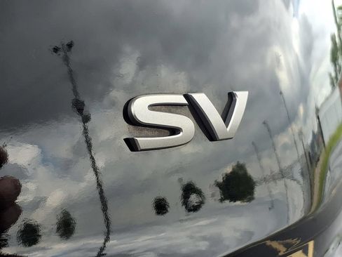 Used 2024 Nissan Rogue SV FWD image 30