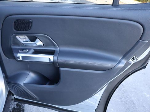 Certified 2025 Mercedes-Benz GLB 250 4MATIC image 16