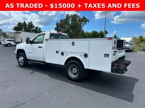 Used 2011 GMC Sierra 3500 W/T RWD image 4
