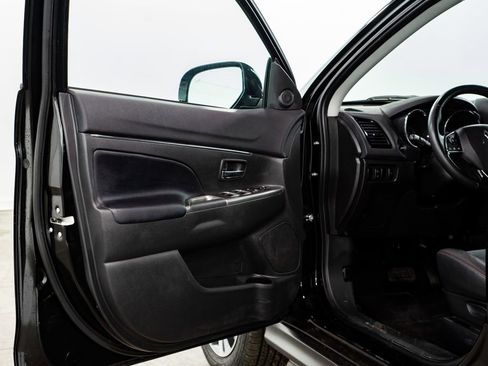 Used 2024 Mitsubishi Outlander Sport SE image 6