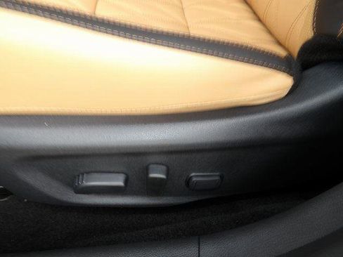 Used 2025 Nissan Sentra SV w/ SV Premium Package image 14