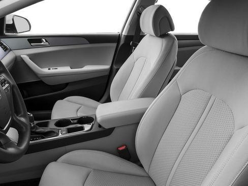 Used 2016 Hyundai Sonata SE FWD image 11
