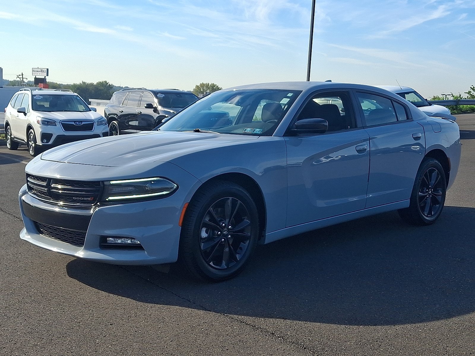 Used 2021 Dodge Charger SXT w/ Blacktop Package AWD/4WD image 3