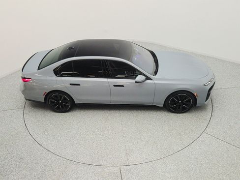 Used 2023 BMW 740i RWD image 24