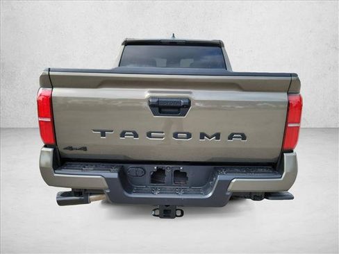 Used 2025 Toyota Tacoma TRD Sport AWD/4WD image 6