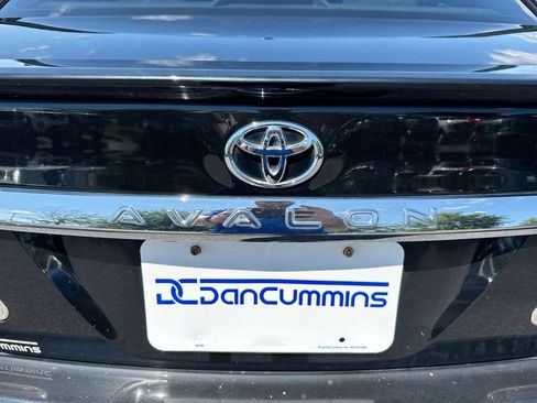 Used 2011 Toyota Avalon Limited FWD image 27