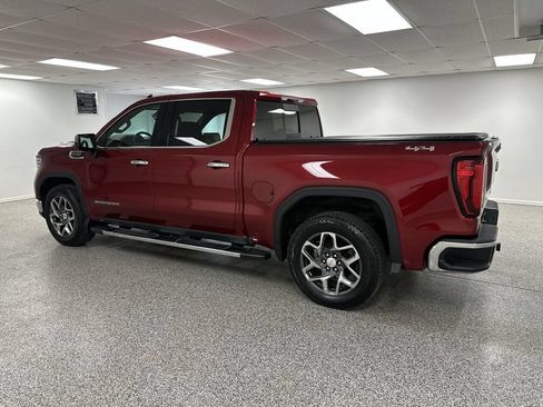 Used 2022 GMC Sierra 1500 SLT w/ SLT Premium Plus Package AWD/4WD image 6