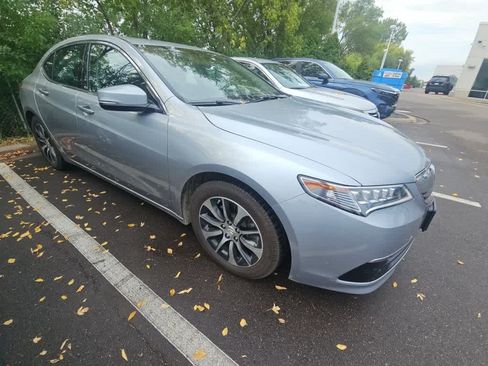 Used 2017 Acura TLX w/ Technology Package FWD image 3